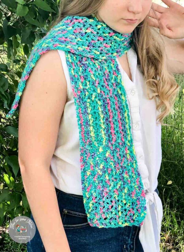 Easy Rope Stitch Crochet Scarf by itchinforosmestitchin.com